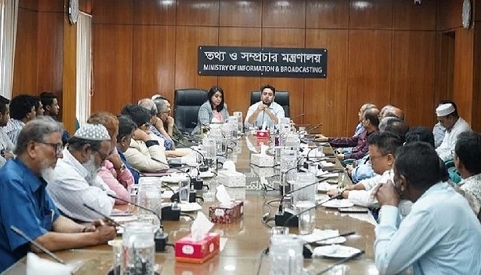 গণমাধ্যমের ওপর সরকারের চাপ নেই: তথ্য উপদেষ্টা