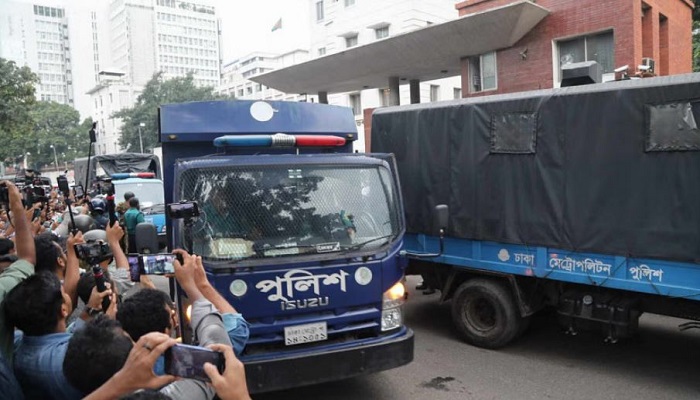 এইচএসসিতে ‘বৈষম্যহীন’ ফলাফলের দাবি: সচিবালয়ে ঢুকে বিক্ষোভ, আটক ৫৪