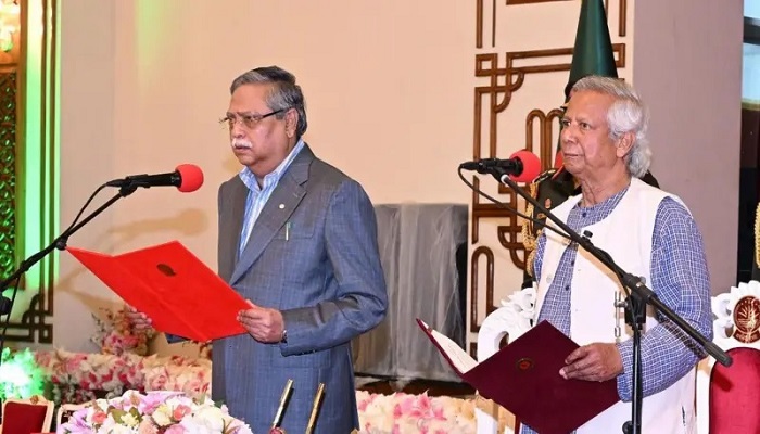 ব্যর্থ হলে অন্তর্বর্তী সরকার কী ধরনের ঝুঁকিতে পড়বে?