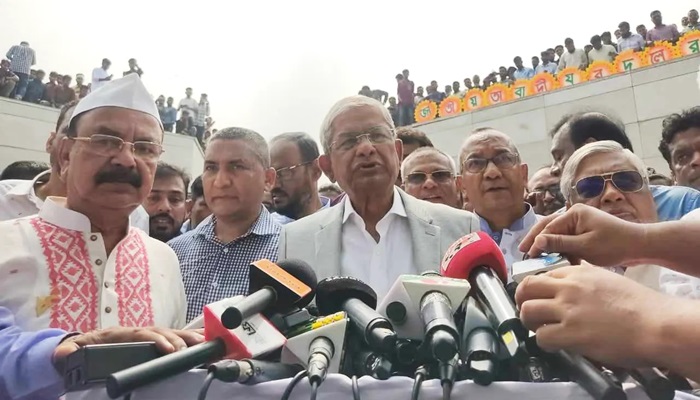 রাষ্ট্রপতি ইস্যুতে হটকারী সিদ্ধান্ত না নেওয়ার আহ্বান ফখরুলের 