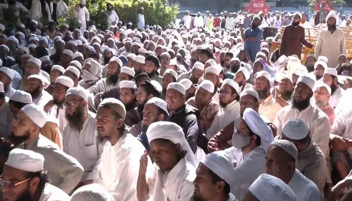 কাকরাইল মসজিদের সামনে সাদপন্থীদের বিক্ষোভ, তীব্র যানজট