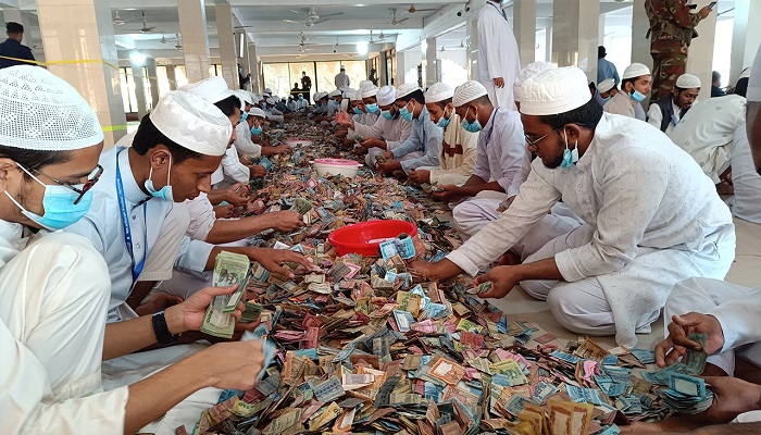 পাগলা মসজিদের দানবাক্সে ২৯ বস্তা টাকা